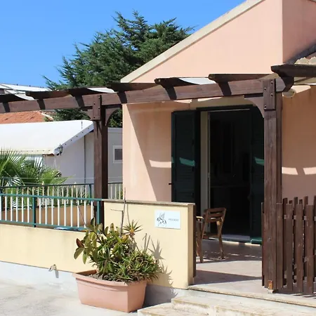 Medusa Mdna Marina di Modica